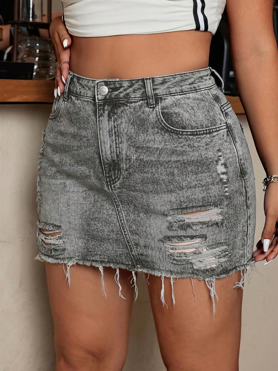 SHEIN ICON تنورة جينز قصيرة متعددة الاستخدامات للسيدات البدينات مع جيوب وأزرار وسحاب للارتداء في المناسبات والخروجات - رمادي - مشاهدة 1