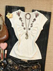 GlowEve Summer Holiday Retro Sweet Minimalist V-Neck Patterned Fitted Short Sleeve T-Shirt For Women - White - View 1