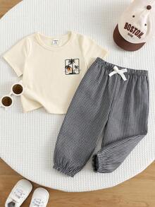 SHEIN Bộ đồ thường ngày cho bé trai gồm áo thun cổ tròn tay ngắn in hình cây dừa và quần kẻ sọc. - Nhiều màu - Xem 3