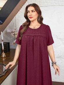 Lacomfia Gaun Kasual Minimalis Jacquard Pom Pom Leher Bulat Longgar Lengan Pendek Ukuran Besar, Cocok untuk Musim Semi & Gugur - Burgundy - View 4