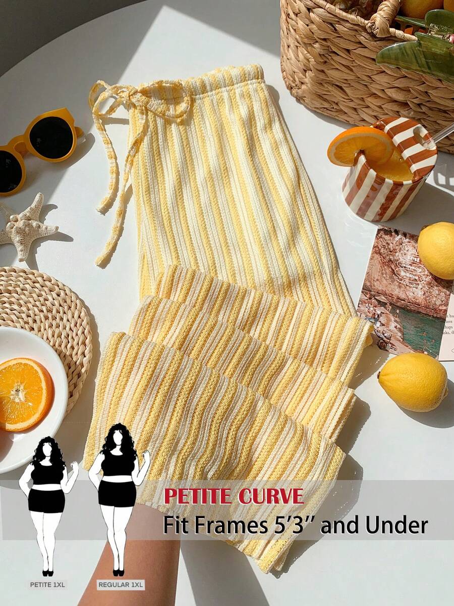 SHEIN PETITE CURVE 这款大码女式黄色撞色条纹提花连体裤,适合冬季、复活节、派对、海滩、婚礼、毕业典礼等各种场合。它融合了优雅、休闲、度假、运动、正式、Y2K、商务等多种风格,并饰有亮片、流苏、荷叶边、花朵等装饰元素。是夏季海滩装扮的理想之选。另有条纹休闲短裤和黄色条纹短裤可供选择,完美搭配女士夏季海滩造型。 - 黃色 - 查看 1