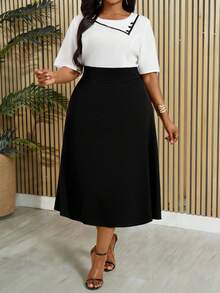 Villa Velisse Plus Size Women's Round Neck Black & White Contrast Button Waist A-Line Dress - Black and White - View 6