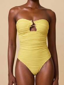SHEIN Swim 女士特殊面料纹理面料度假精致优雅不对称金属配饰波浪条纹连体衣 - 黃色 - 查看 2