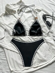Swim Basics Set Pakaian Renang Wanita Musim Panas Gaya Liburan Kasual dengan Atasan Bikini Segitiga Bertepi Bergelombang Motif Cangkang dan Bawahan Segitiga Bertepi Bergelombang Motif Cangkang dan Hiasan Cincin, Cocok untuk Pantai dan Pantai. - Hitam - View 2