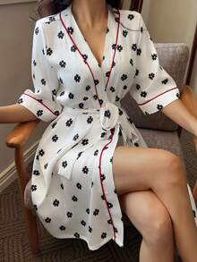 DAZY 女士V领印花系腰休闲家居服睡袍 - 白色 - 查看 10