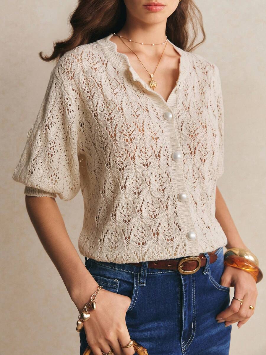 Poéselle Áo khoác cardigan dệt kim ren màu kem mới năm 2026 dành cho nữ - Cổ tròn viền ren, tay ngắn phồng, hàng cúc giả ngọc trai, họa tiết lá đan lưới, dáng rộng thoải mái, sự kết hợp hài hòa giữa nét quyến rũ cổ điển lãng mạn và phong cách nữ tính dịu dàng, lý tưởng cho những buổi hẹn ăn trưa, phối đồ khi đi nghỉ mát và mặc hàng ngày vào mùa xuân/hè. - Màu be - Xem 1