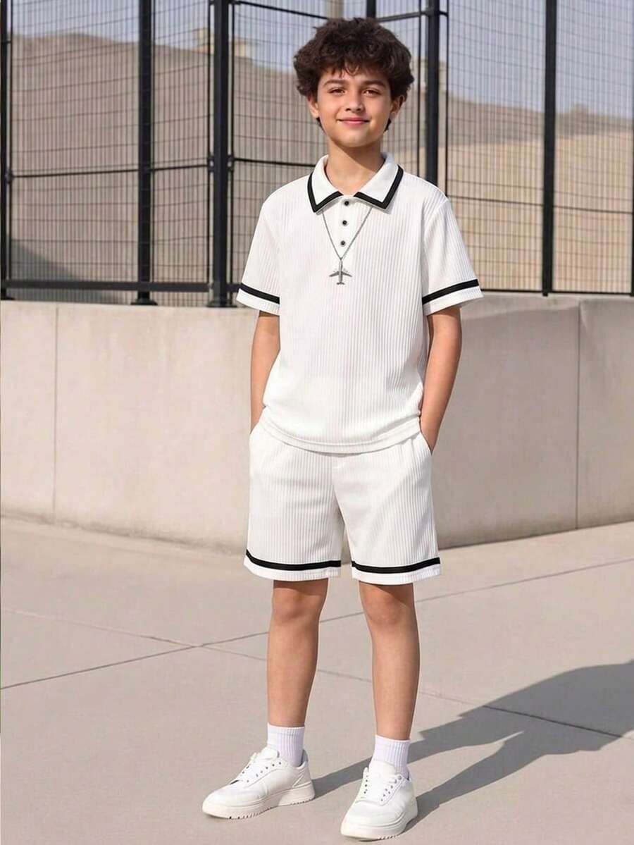 Vacaura 男童休闲学院风白红条纹polo衫+红色梭织短裤套装(2件),适合夏季户外活动 - 白色 - 查看 1