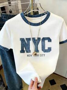 Resyla 大尺碼女款 NYC 字母 NEW YORK CITY 印花白色 T-Shirt，拼接牛仔效果休閒夏季上衣，藍白配色，校園開學時尚禮物 - 白色 - 查看 3