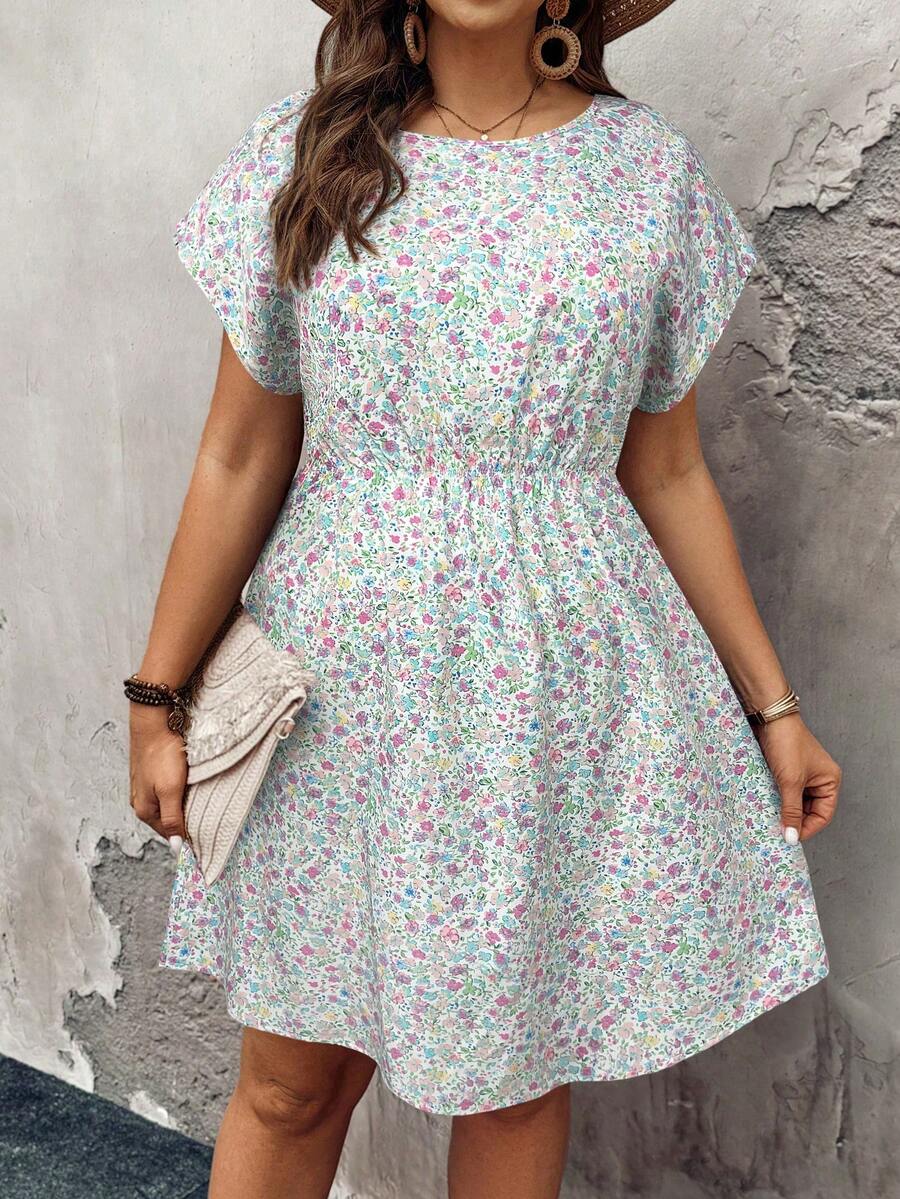 SHEIN LUNE Gaun Wanita Ukuran Besar Motif Bunga Lengan Kelelawar dengan Ikat Pinggang - MultiWarna - View 1