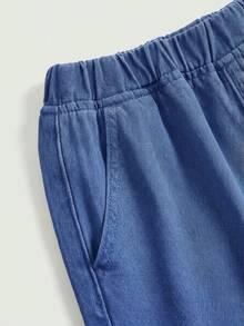Shorts jeans folgados com cintura elástica para meninas pré-adolescentes, ideais para o dia a dia no verão. - Lavagem escura - Ver 4