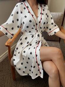 DAZY 女士V领印花系腰休闲家居服睡袍 - 白色 - 查看 5