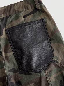 ROMWE MEN Men's PU Patchwork Camouflage Cargo Denim Shorts - Army Green - View 4