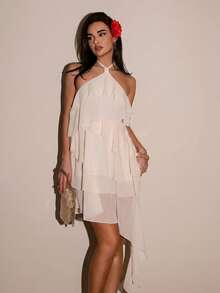 SHEIN Glamour 浪漫性感露背吊带层叠荷叶边不对称下摆女士短裙，适合度假、休闲和派对穿着。 - 杏色 - 查看 1