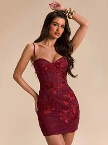 SHEIN BAE Đầm mini ôm sát cơ thể màu vàng nhạt, chất liệu jacquard, họa tiết hoa tinh tế, dây mảnh, hở lưng, kiểu corset, thanh lịch và gợi cảm, phù hợp cho tiệc tùng, kỳ nghỉ, tiệc chiêu đãi, đám cưới, đi chơi đêm, hẹn hò lãng mạn. - Màu Đỏ Sâu - Xem 5