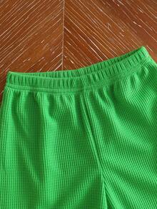 SHEIN Playful Pals 2件套幼儿男童条纹针织背心上衣和撞色短裤套装，带小logo装饰，夏季 - 綠色 - 查看 4