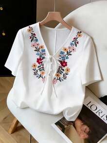 Franclia Plus Size Women's White Summer Boho Vacation Shirt,V-Neck Semi-Sheer Short Sleeve Regular Fit Casual Floral & Botanical Embroidery Resort Wear Top - White - View 4
