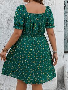 SHEIN VCAY Plus Size Women's Black Floral Heart Neck Sundress, Front Drawstring Short Sleeve Mini Dress - Green - View 2