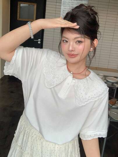 Dazy Plus 大码蕾丝拼接彼得潘领短袖T恤，优雅休闲，适合大码女性，春夏款