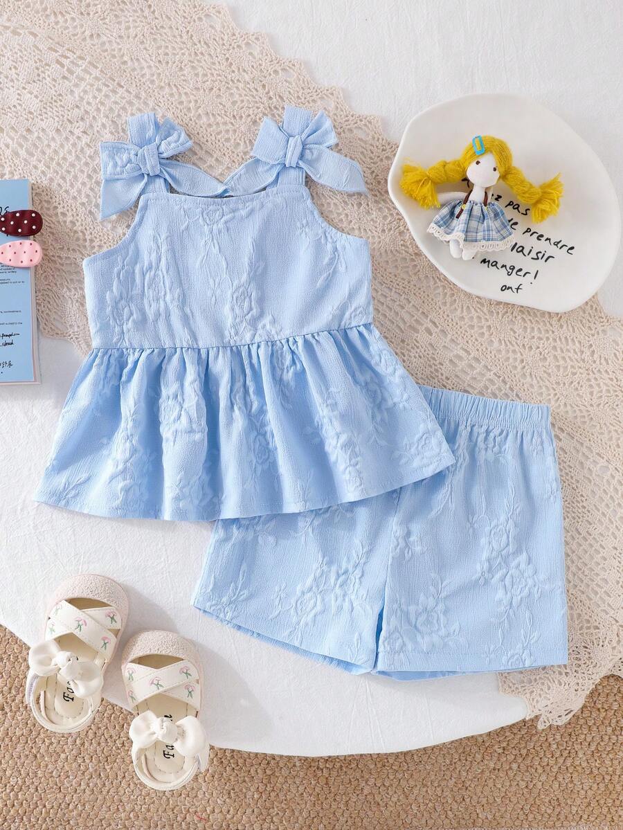 SHEIN 2件套女婴幼儿/新生儿0-3岁春夏休闲可爱度假蓝色花卉提花蝴蝶结装饰吊带背心+短裤套装,时尚设计 - 藍色 - 查看 1