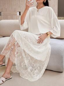 Modelyn 白色 2 件套:圓領針織上衣與大花卉圖案蕾絲裙 - 白色 - 查看 9