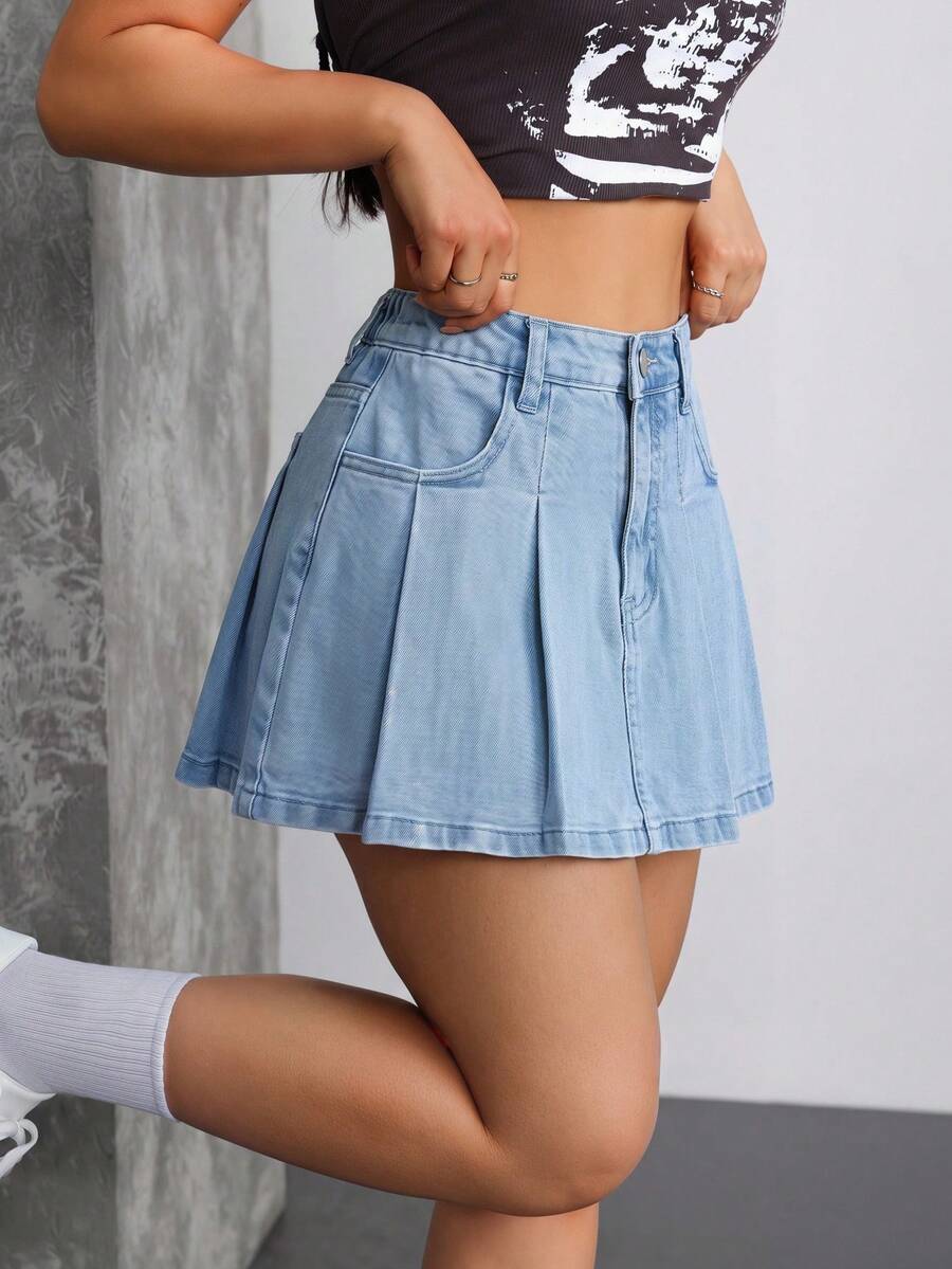 Bộ đồ hai mảnh cho bé gái tuổi teen, phong cách boho mùa hè, quần jean ngắn denim màu xanh nhạt, kiểu dáng Y2K, có chi tiết xếp ly, quần short denim rộng thùng thình màu xanh nhạt rách với túi xéo, thích hợp cho kỳ nghỉ hè, đi xem hòa nhạc, lễ hội âm nhạc, và các hoạt động ngoài trời. Phù hợp cho mùa hè thư giãn, đi học, đại học, và các hoạt động mùa hè khác. Thích hợp cho phong cách boho mùa xuân và hè, phong cách vintage/bãi biển/biển/thanh lịch cho lễ tốt nghiệp, bộ đồ liền thân thường ngày, kỳ nghỉ hè, quần áo mùa xuân, bãi biển, kỳ nghỉ, ngày lễ tình nhân, kỳ nghỉ hè, kỳ nghỉ biển, lễ tốt nghiệp. - Rửa nhẹ - Xem 1