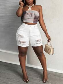 Slaydiva Plus Size Women Distressed Pocket Frayed Hem Casual Denim Shorts - White - View 6