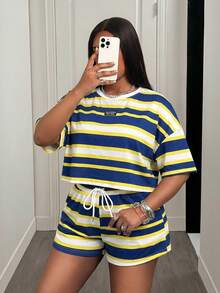 Slaydiva 淺藍條紋夏季休閒登山女款兩件式短套裝,復古學院風圓領短袖T恤與超短褲大尺碼套裝 - 彩色 - 查看 4