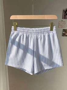 SHEIN EZwear Quần short nữ dáng suông cạp trung, họa tiết sọc xanh trắng cổ điển, chất liệu vải nỉ mềm mại, phong cách retro Y2K nhẹ nhàng, thanh lịch, hoàn hảo cho mùa tựu trường, mặc nhà thoải mái, thể thao, trang phục xuân/hè, lễ hội miền Tây, hẹn hò, tiệc trà chiều và du lịch nghỉ dưỡng. - Nhiều màu - Xem 2