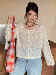 Dazy Plus 大尺碼女款休閒蕾絲紋理圓領長袖修身短版白色T恤，性感舒適，適合春夏穿著的可愛上衣 - 白色 - 查看 3