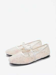 Eladyva Schleife Quadratische Spitze Damen Flache Schuhe, Gestrickte Casual Schuhe, Große Größen Casual Ballett Schuhe, Flache Damen Slip-On Schuhe, Komfortable vielseitige Schuhe, Boho-Stil Gelb, Schwarz, Weiß, Beige, Hellblau, Leopard Muster Frühling/Herbst Spitze Flache Schuhe, Europäisch und Amerikanisch Große Größen Sommer Outdoor Casual Walkingschuhe, Damen Casual Flache Schuhe, Schlabbrige Schuhe, Cut Out Schleife Chinesischer Stil Damen Loafer, Elegante Weiße Flache Schuhe, Blumig - weiße Blüten - Übersicht 6
