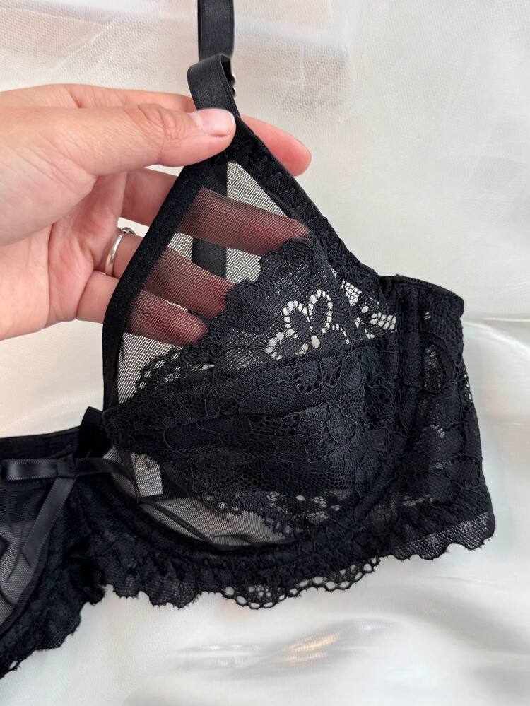 Lace Patchwork Semi-Sheer Slightly Gathered Adjustable Strap Bra For Women