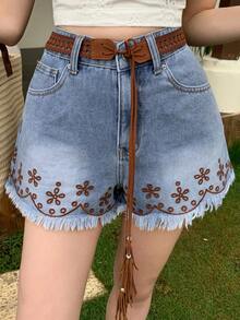 DAZY Shorts de mezclilla para mujer con bordado, bolsillos, botones y deshilachado, versátiles y de moda para el verano - Azul - Ver 6