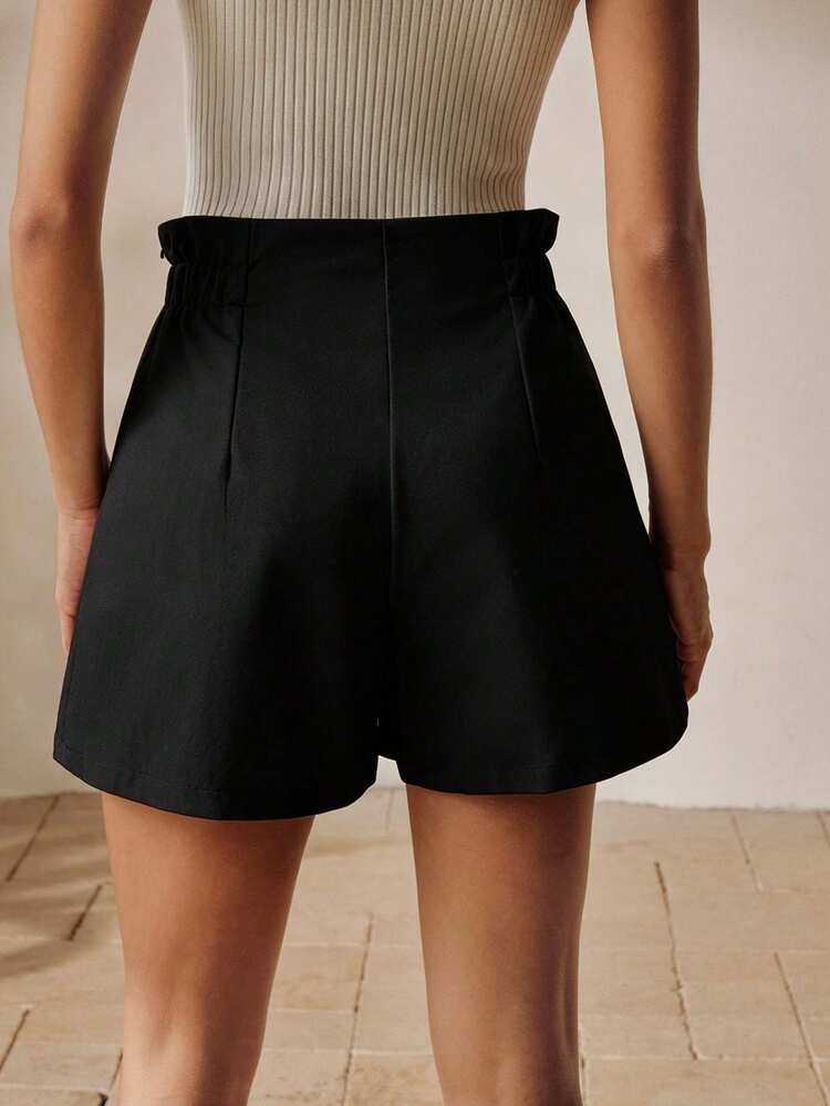 Women's Spring Summer Outfits Fashionable Modern High-Waist Asymmetric Design Inverted Pleat White Shorts Perfect For Outings, Work, And Everyday Wear