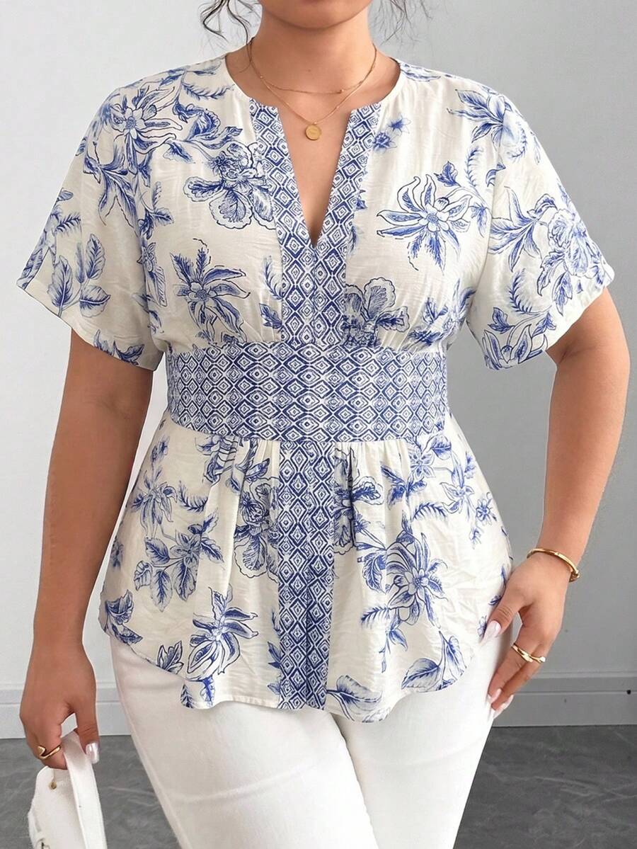 Elenzga 大码女装春夏法式优雅奢华简约休闲波西米亚风度假/工作舒适定位印花V领弹力腰A字短袖衬衫 - 藍色 - 查看 1