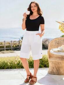 Rosumi Plus Size Women Solid Color Elastic Waist Pocket Casual Versatile Daily Wear Shorts - White - View 4