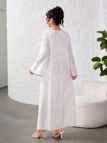 Al Najma Eyelet Embroidery Casual Daily Black & White Striped Contrast Color Arabic Style Dress For Women - White - View 2