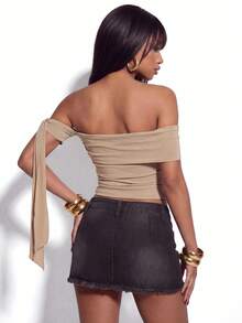 Normani Women's Solid Color Ruched Off-Shoulder Fitted Fashionable Top,Khaki,Summer,Seksi Chic,Club Night Y2k Crop Top Workout Tops Blouses Work Shirts Blouse - Camel - View 3