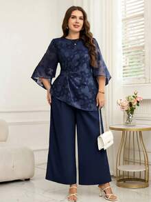 Reflora Setelan 2 Potong Elegan untuk Wanita Ukuran Plus: Atasan Lengan Flare dengan Potongan dan Celana Panjang Lebar untuk Musim Gugur - Navy Blue - View 5