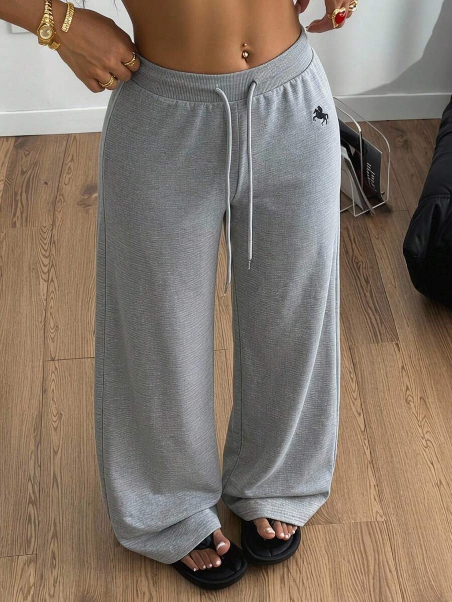 SHEIN EZwear Quần nỉ nữ dáng rộng, thắt dây rút, thêu họa tiết. - Màu Xám nhạt - Xem 1