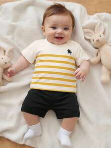 2pcs/Set Newborn Striped Short Sleeve T-Shirt + Shorts - Multicolor - View 3