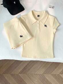 Flirla Ensemble t-shirt ajusté à col polo et mini-jupe-short taille basse minimaliste et décontracté pour femme, avec broderie de cheval - Jaune clair - Voir 4