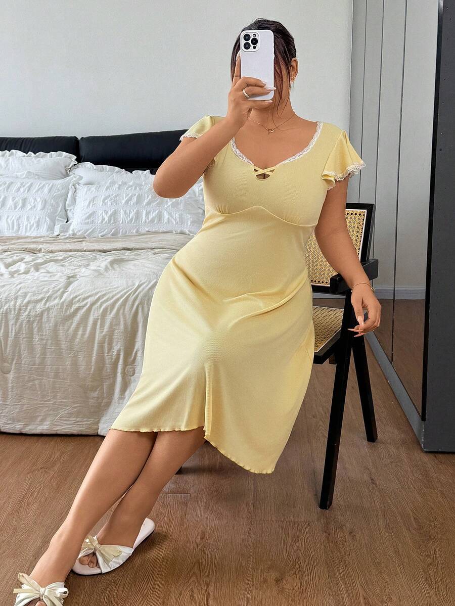 Napfluff CURVE Napfluff CURVE 加大码女士撞色蕾丝边拼接针织休闲方领修身短袖睡裙 - 黃色 - 查看 1