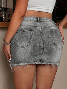 SHEIN ICON تنورة جينز قصيرة متعددة الاستخدامات للسيدات البدينات مع جيوب وأزرار وسحاب للارتداء في المناسبات والخروجات - رمادي - مشاهدة 2