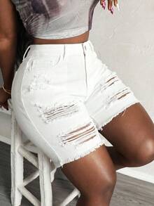Slaydiva Plus Size Women Distressed Pocket Frayed Hem Casual Denim Shorts - White - View 2