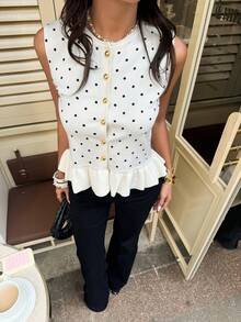 SHEIN Frenchy Áo len gile nữ họa tiết chấm bi, một hàng cúc, gấu bèo nhún - Đen và trắng - Xem 7
