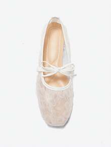 Eladyva Schleife Quadratische Spitze Damen Flache Schuhe, Gestrickte Casual Schuhe, Große Größen Casual Ballett Schuhe, Flache Damen Slip-On Schuhe, Komfortable vielseitige Schuhe, Boho-Stil Gelb, Schwarz, Weiß, Beige, Hellblau, Leopard Muster Frühling/Herbst Spitze Flache Schuhe, Europäisch und Amerikanisch Große Größen Sommer Outdoor Casual Walkingschuhe, Damen Casual Flache Schuhe, Schlabbrige Schuhe, Cut Out Schleife Chinesischer Stil Damen Loafer, Elegante Weiße Flache Schuhe, Blumig - weiße Blüten - Übersicht 8
