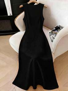 GlowEve CURVE Plus Size Versatile Textured Button Decor Sleeveless Dress - Black - View 2