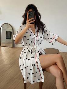 DAZY 女士V领印花系腰休闲家居服睡袍 - 白色 - 查看 9