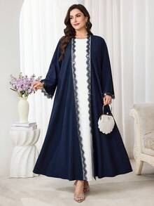 Al Najma Abaya elegante con hombros caídos y encaje de contraste para mujer de talla grande - Azul - Ver 6