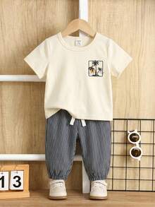 SHEIN Bộ đồ thường ngày cho bé trai gồm áo thun cổ tròn tay ngắn in hình cây dừa và quần kẻ sọc. - Nhiều màu - Xem 1